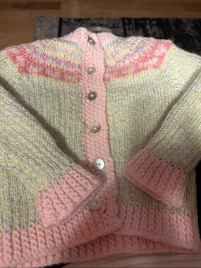 Pastel Pink & Yellow Knit Button-Front Cardigan 0-12 twelve months infant